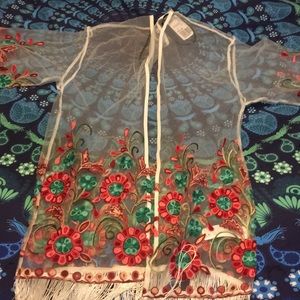 NWT Forever 21 beautiful translucent coverup🌺🕊🌹